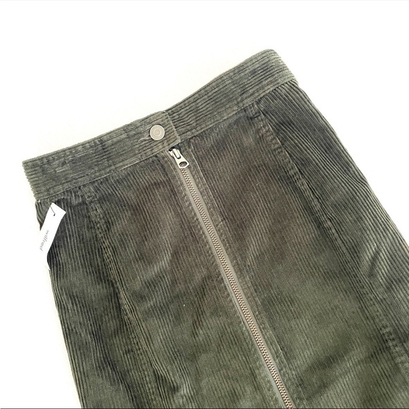 Aritzia Wilfred Free Ellie Corduroy Skirt in Olive Green - Picture 4 of 7